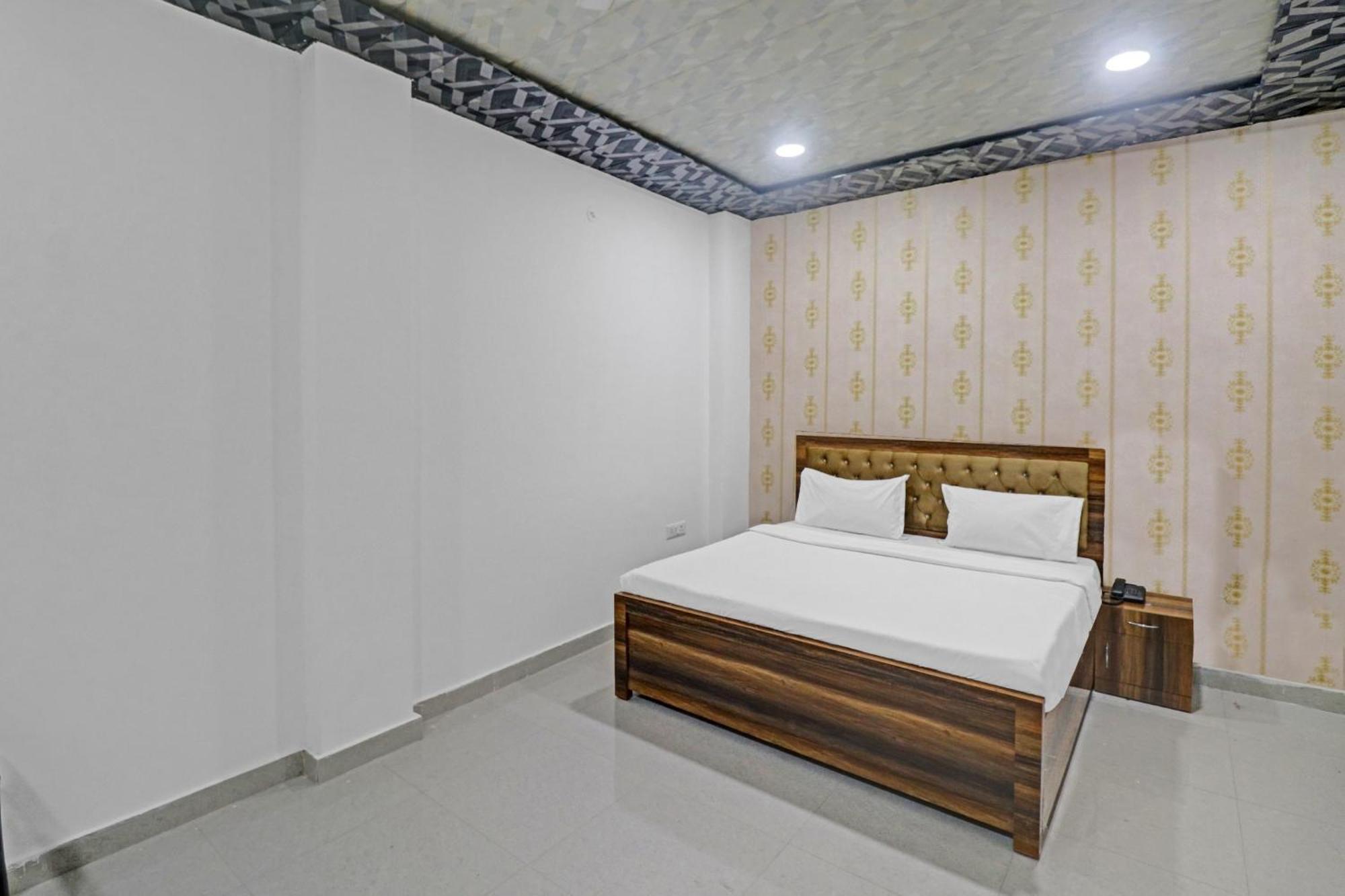 Hotel O Paras Palace Kanpur Bagian luar foto