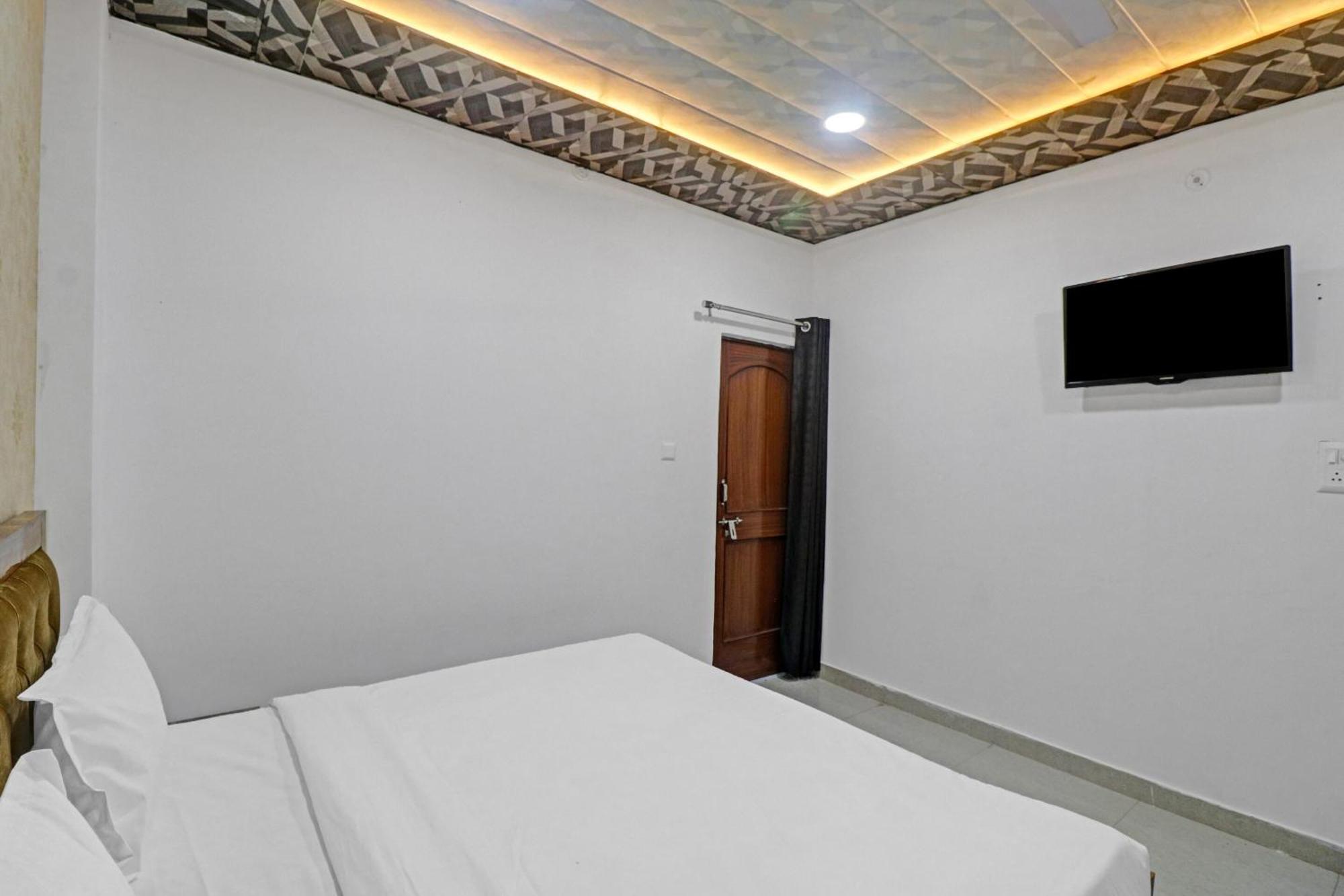 Hotel O Paras Palace Kanpur Bagian luar foto