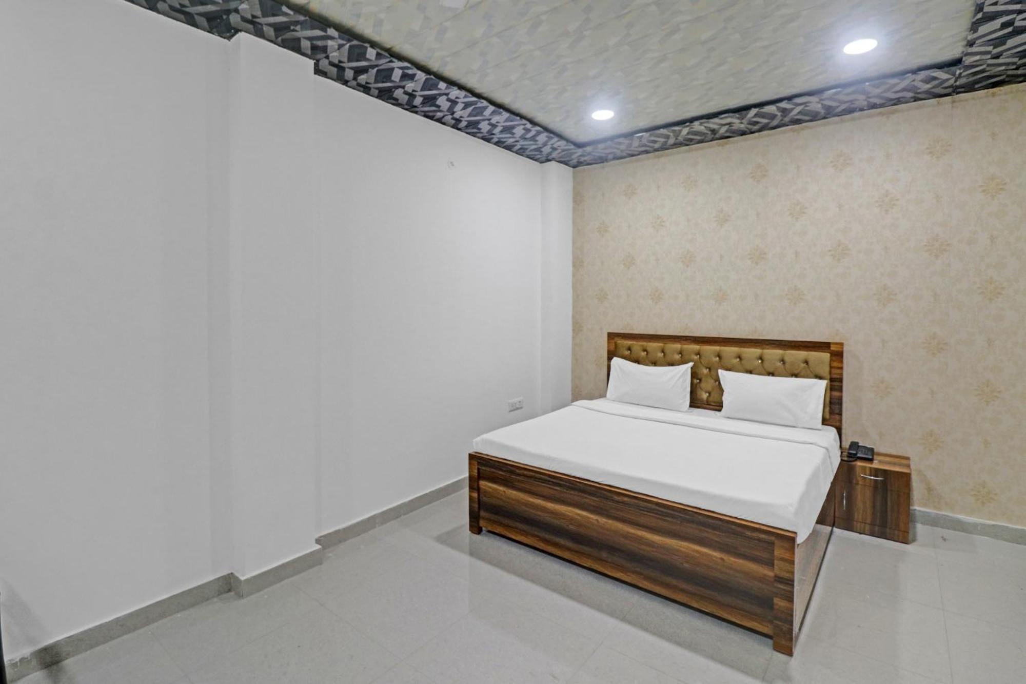 Hotel O Paras Palace Kanpur Bagian luar foto